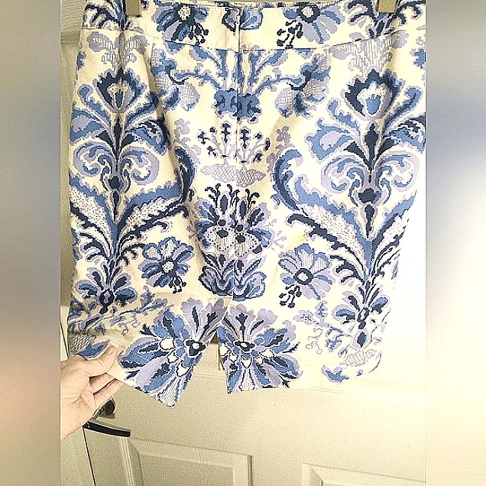 🦩Merona Blue Brocade Cotton Stretch Pencil Skirt - Cute blue on white Plus Sz16